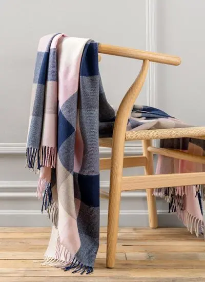 Pink & Navy Check Supersoft Lambswool Throw